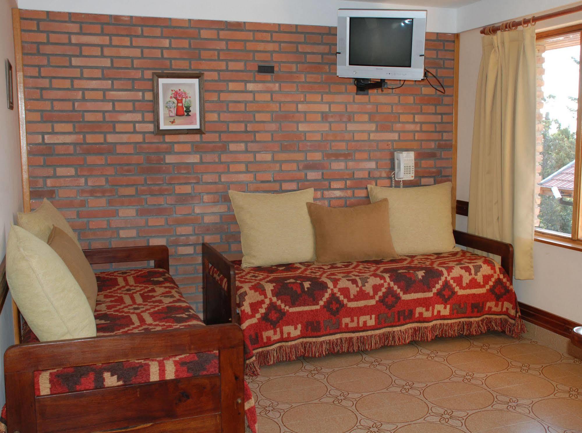 Lejano Nahuel Hotel San Carlos de Bariloche Bagian luar foto